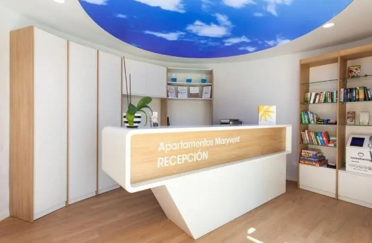 R2 Maryvent Beach Apartment — R2 MARYVENT BEACH APARTMENT