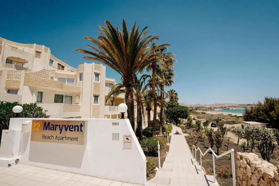 R2 Maryvent Beach Apartment — R2 MARYVENT BEACH APARTMENT