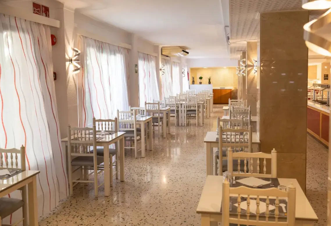 Restauracja i jedzenie w hotelu R2 Verónica
