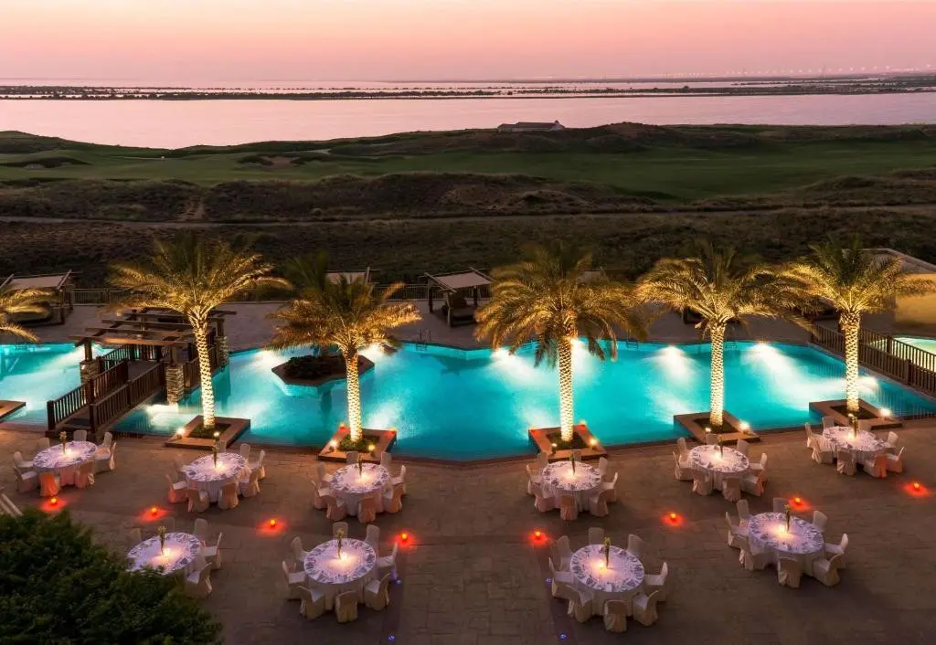 Radisson Blu Hotel, Abu Dhabi Yas Island — RADISSON BLU HOTEL, ABU DHABI YAS ISLAND
