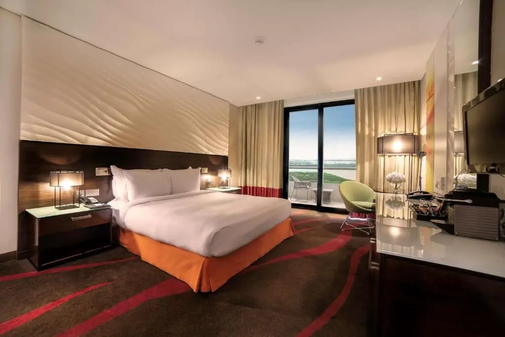 Radisson Blu Hotel, Abu Dhabi Yas Island — RADISSON BLU HOTEL, ABU DHABI YAS ISLAND