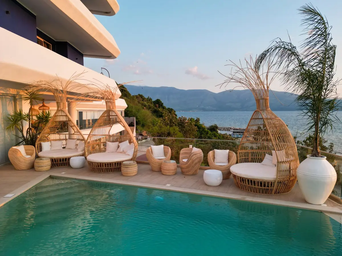 Regina Blu Hotel — REGINA BLUE