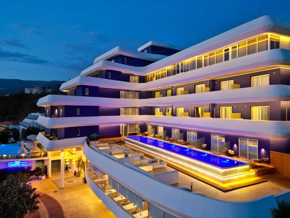 Regina Blu Hotel — REGINA BLUE