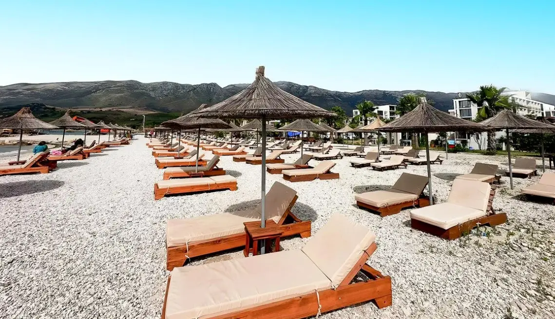 Basen w hotelu Regina Palm Resort