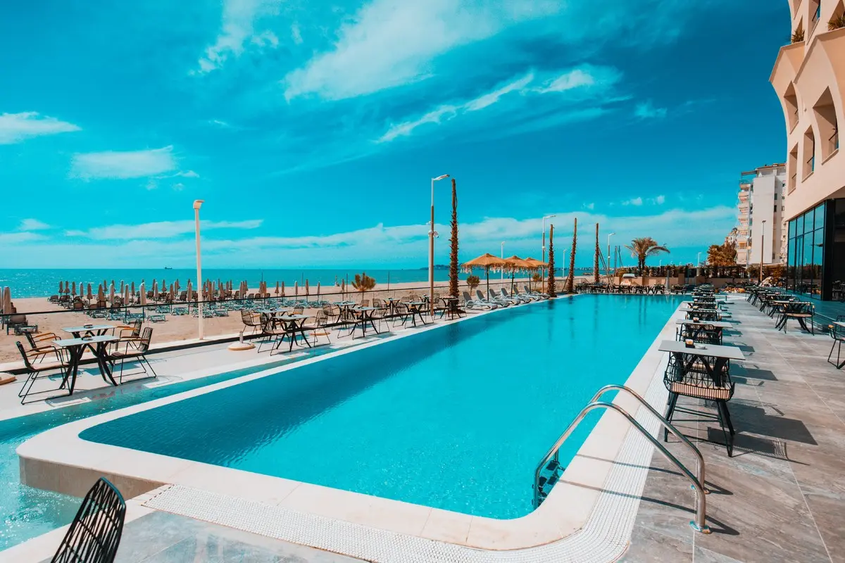 Royal G LUX — ROYAL G DELUXE