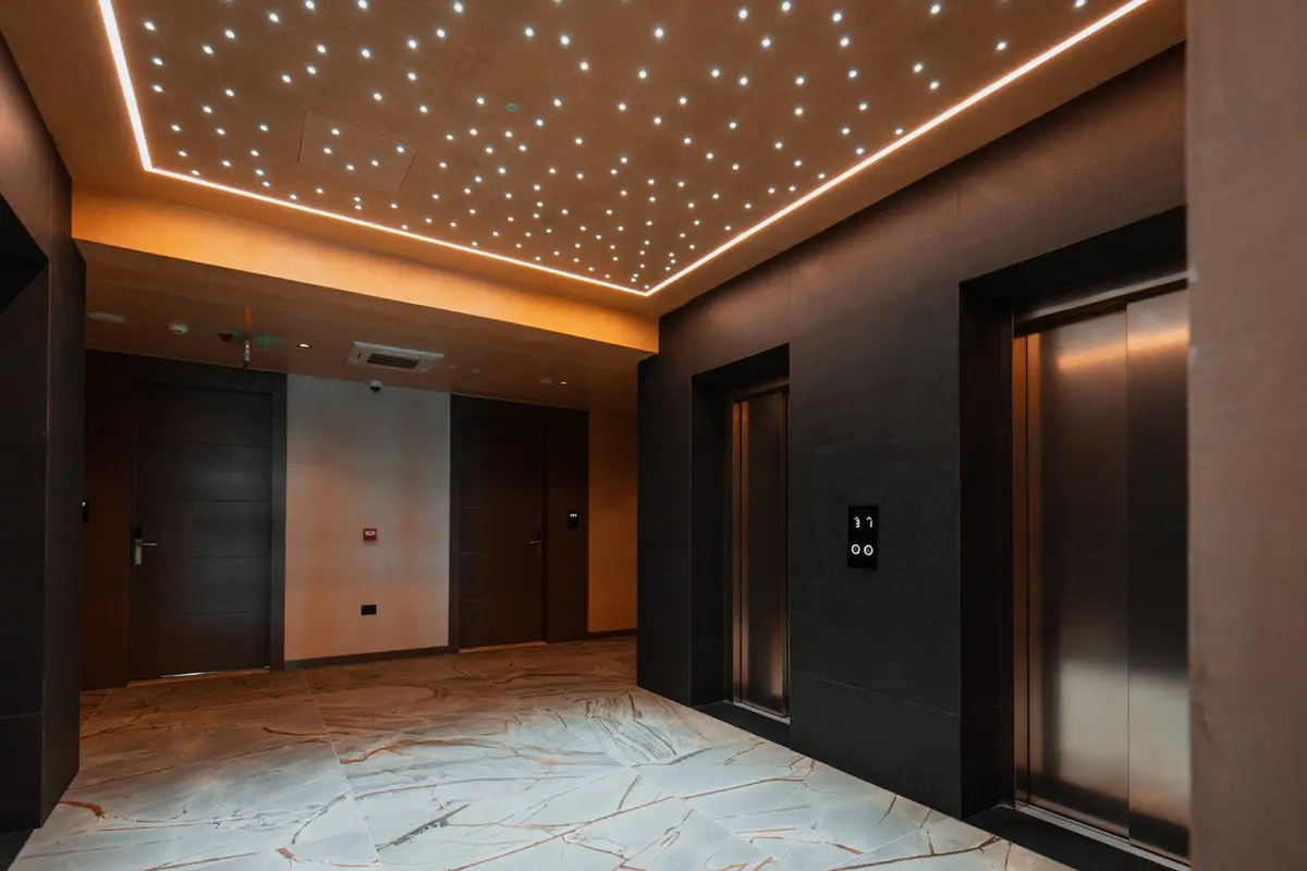 Royal G LUX — ROYAL G DELUXE