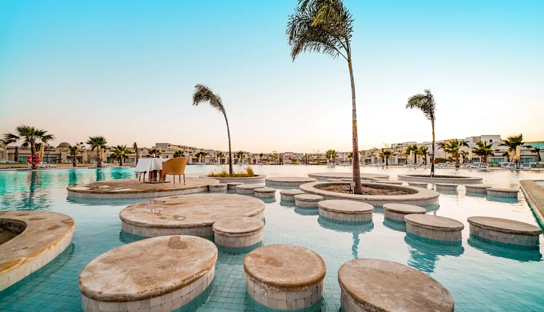 Basen w hotelu Sentido Reef Oasis Suakin Resort
