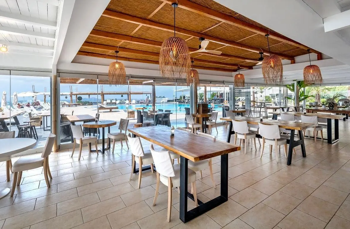 SMY Orizontes Santorini — SMY SANTORINI SUITES & VILLAS