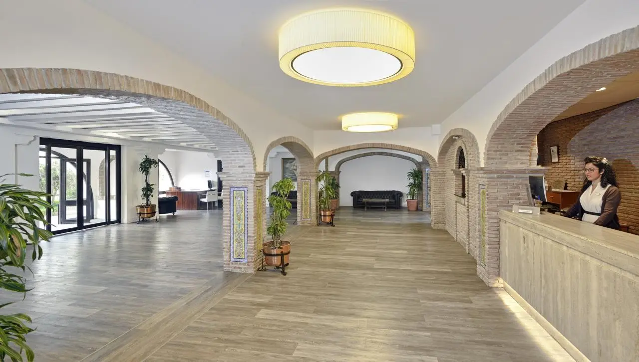 Lobby hotelu Sol Torremolinos Don Pedro