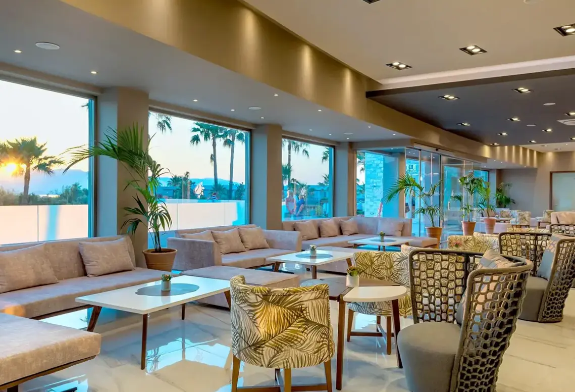 Lobby hotelu Solimar Aquamarine