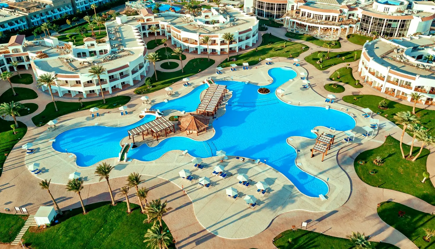 Basen w hotelu Sunrise Alma Bay
