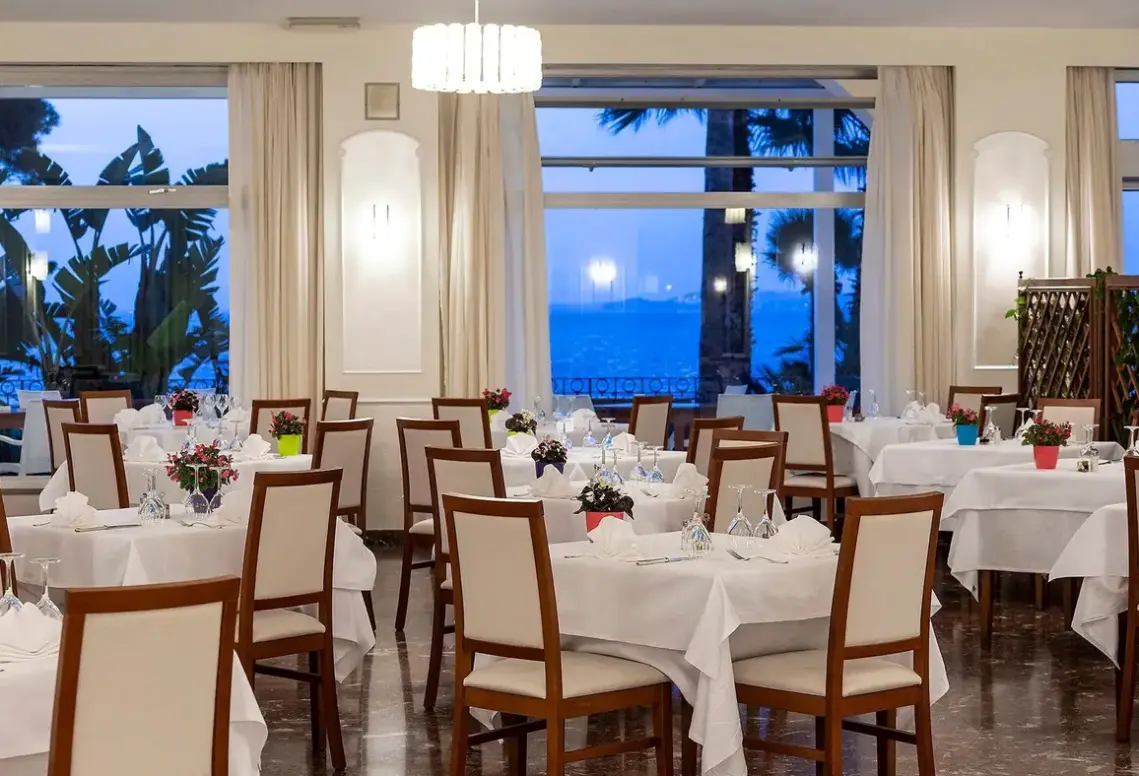 Restauracja i jedzenie w hotelu Terme Alexander