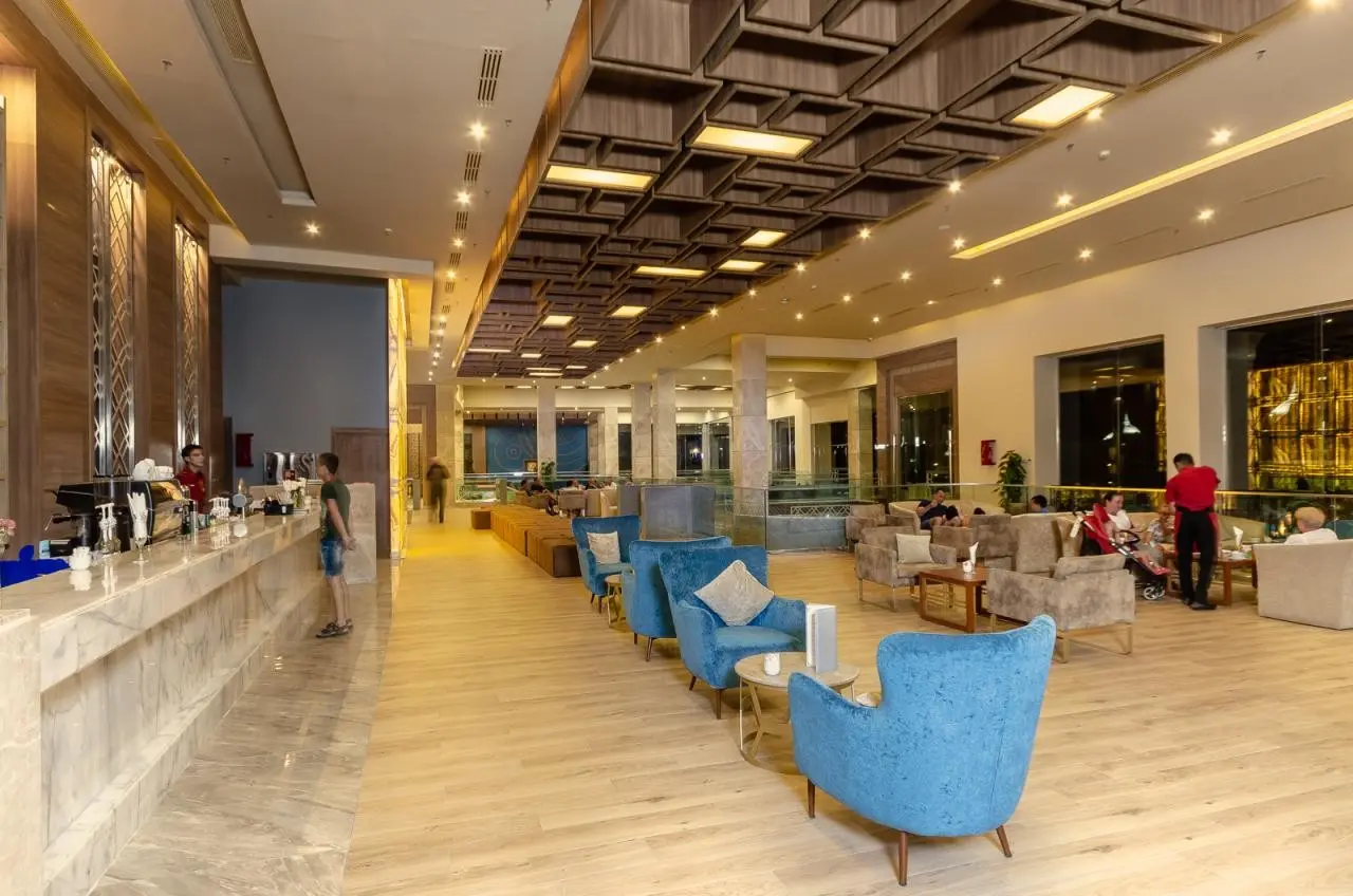 Titanic Royal — TITANIC ROYAL RESORT