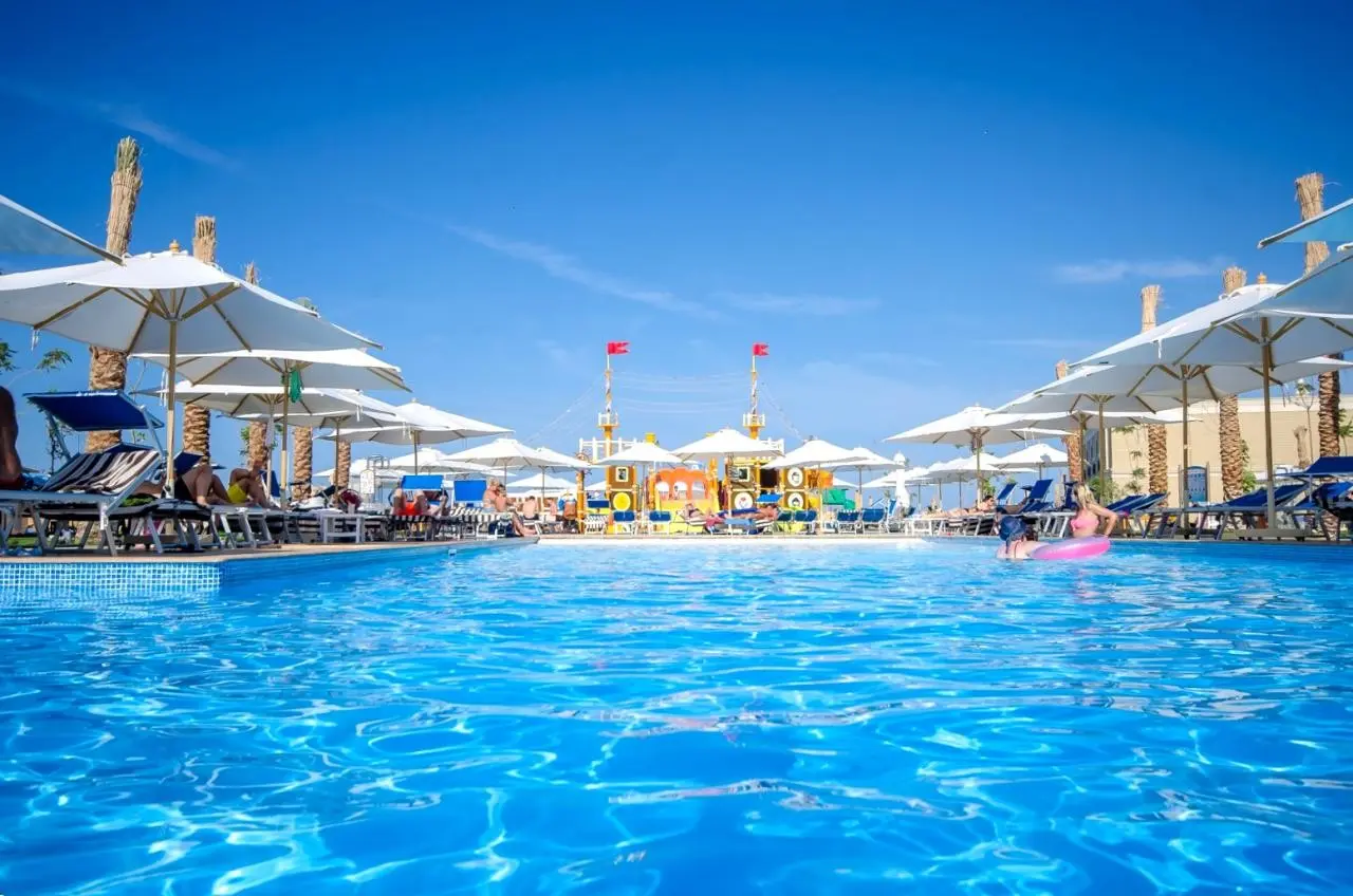 Titanic Royal — TITANIC ROYAL RESORT