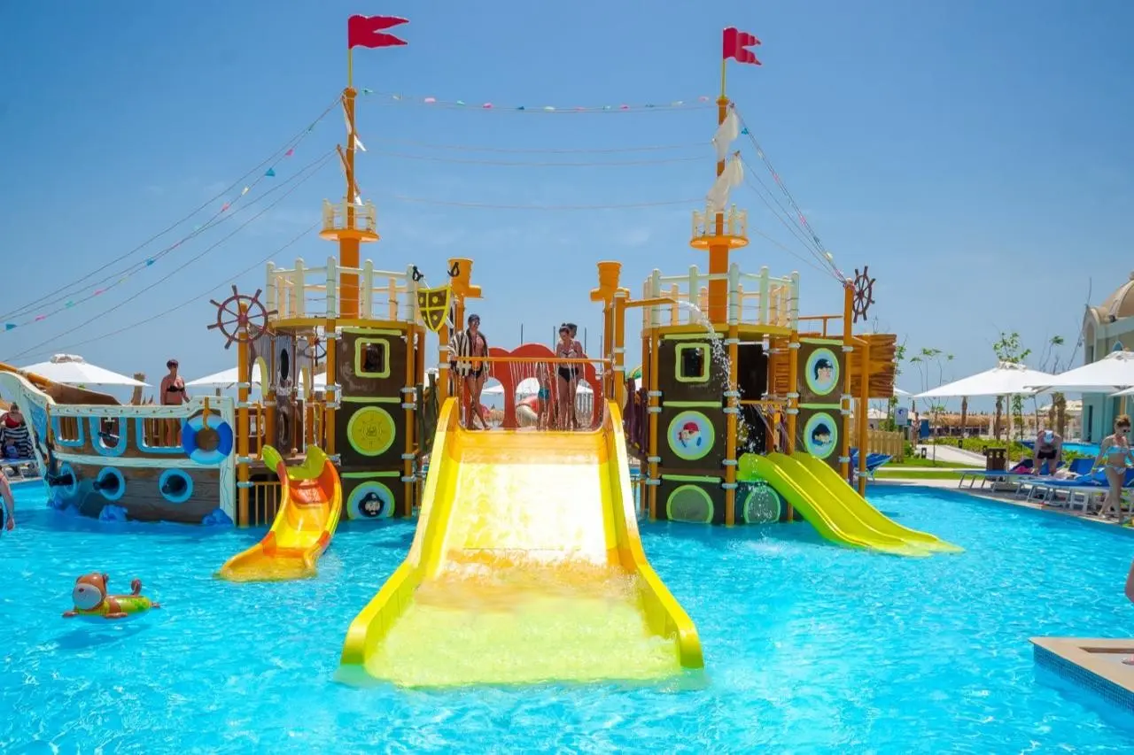 Titanic Royal — TITANIC ROYAL RESORT