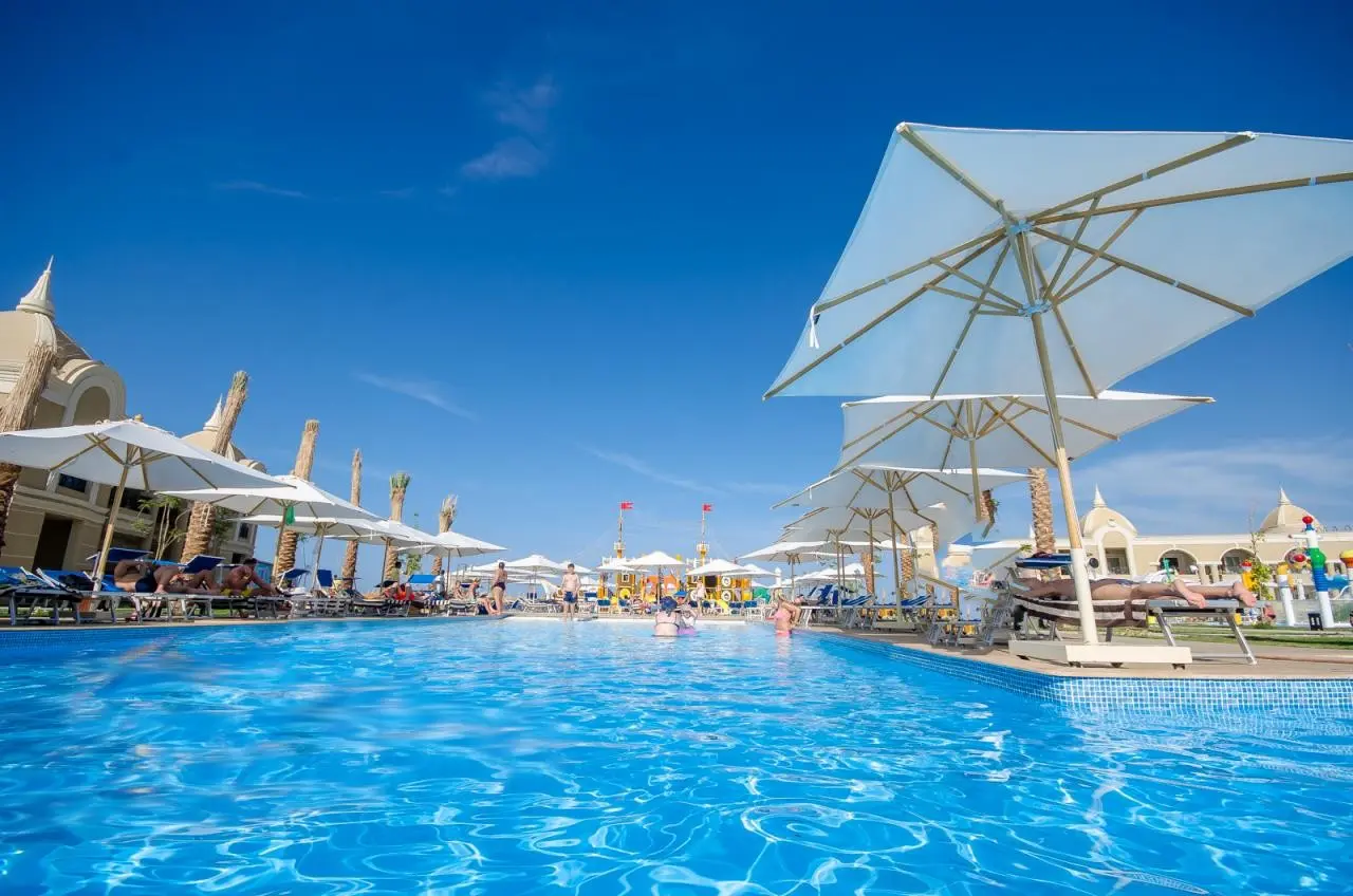 Titanic Royal — TITANIC ROYAL RESORT