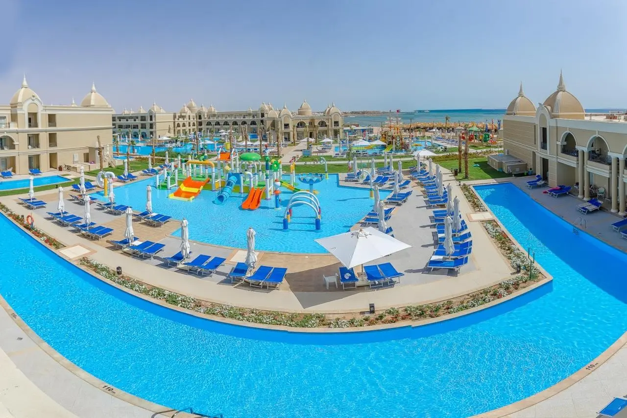 Titanic Royal — TITANIC ROYAL RESORT