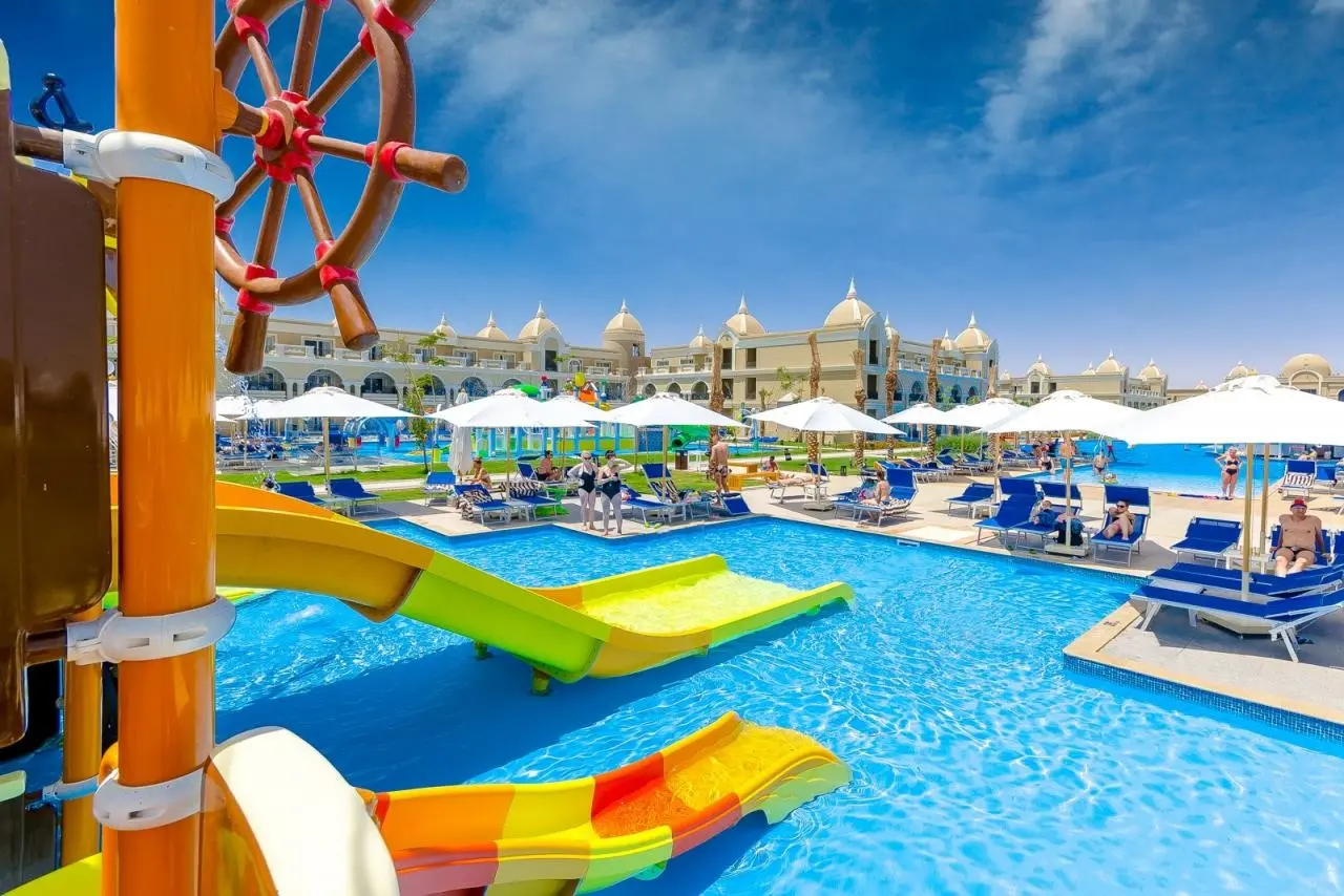 Titanic Royal — TITANIC ROYAL RESORT