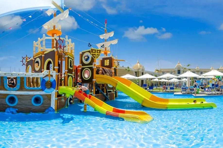 Titanic Royal — TITANIC ROYAL RESORT