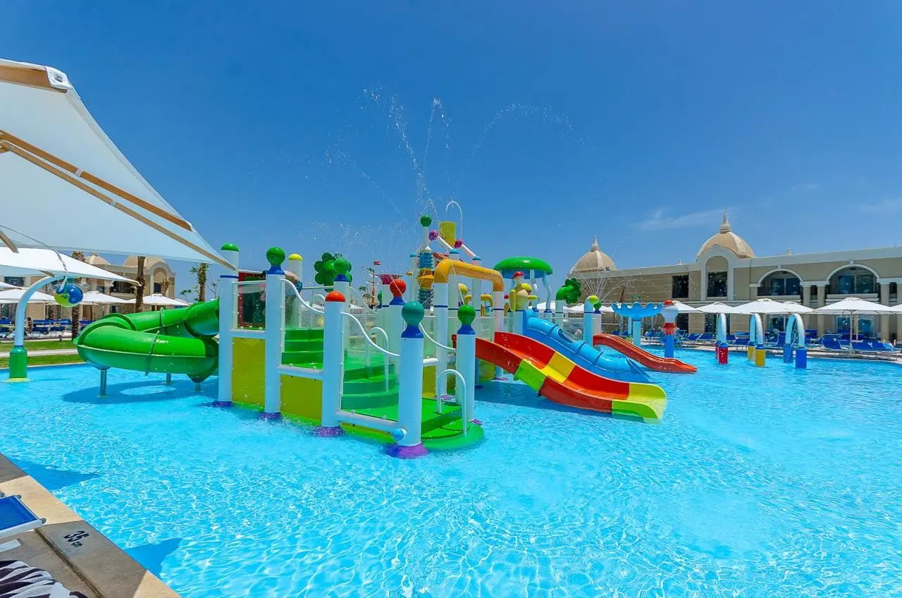 Titanic Royal — TITANIC ROYAL RESORT