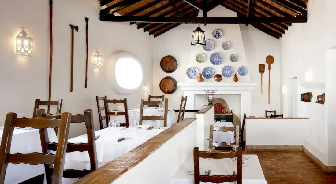 Restauracja i jedzenie w hotelu Tivoli Lagos