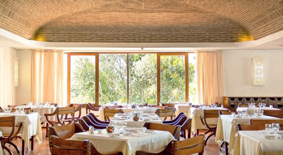Restauracja i jedzenie w hotelu Tivoli Lagos