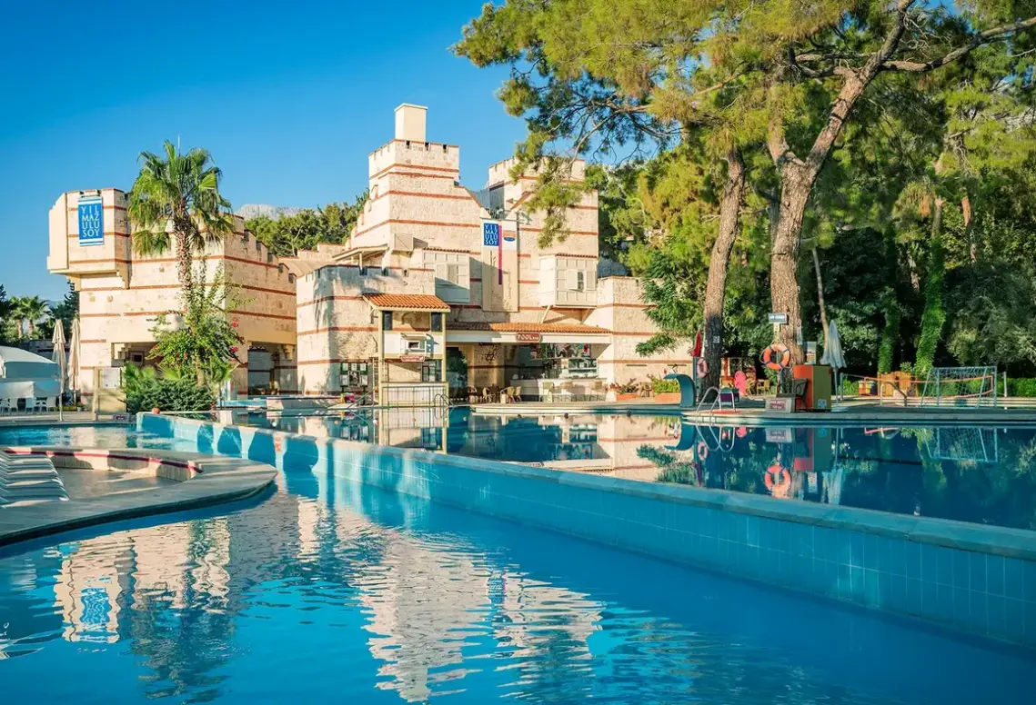 Basen w hotelu Ulusoy Kemer Holiday Club