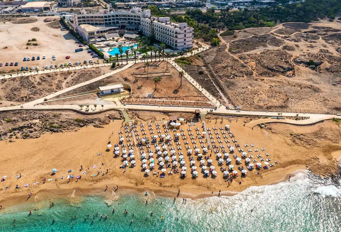 Plaża przy hotelu Venus Beach