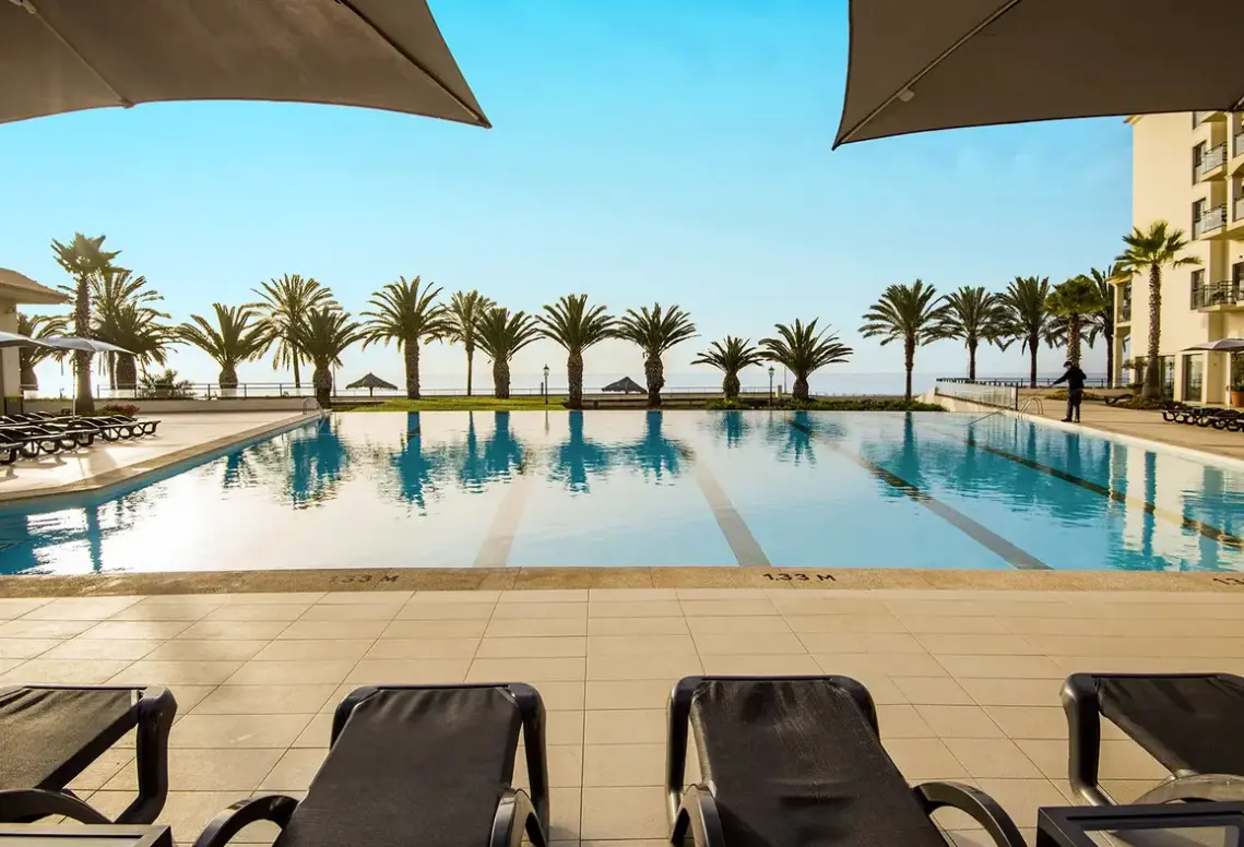 Basen w hotelu Vila Gale Santa Cruz