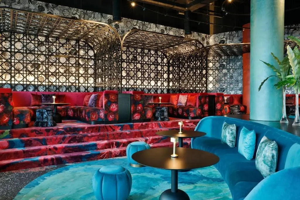 W Abu Dhabi – Yas Island — W ABU DHABI YAS ISLAND