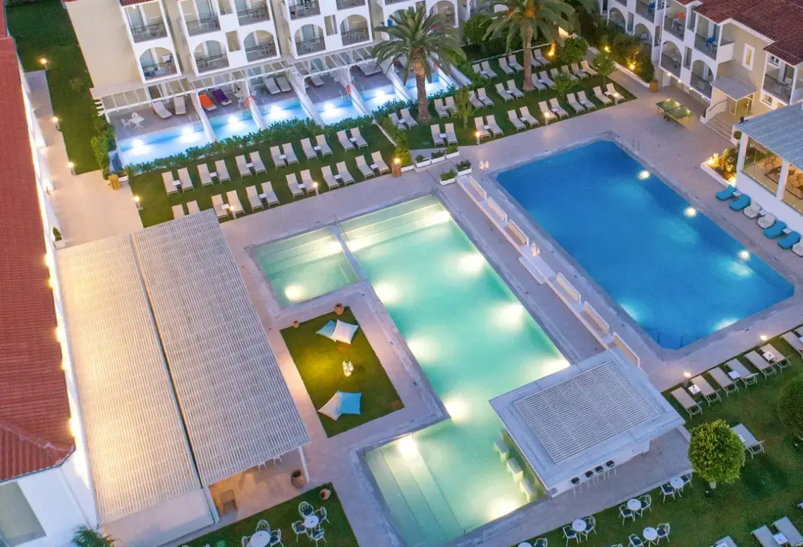 Basen w hotelu Zante Park Resort & SPA – BW Premier Collection