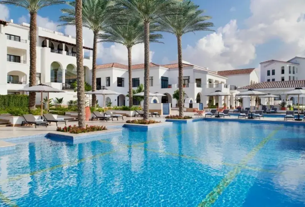 Basen w hotelu Address Marassi Golf Resort