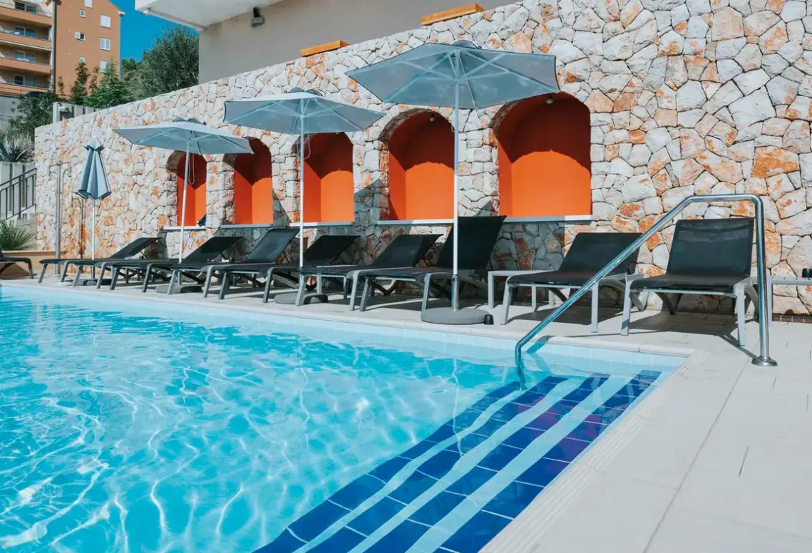 Basen w hotelu Adria (Dubrovnik)