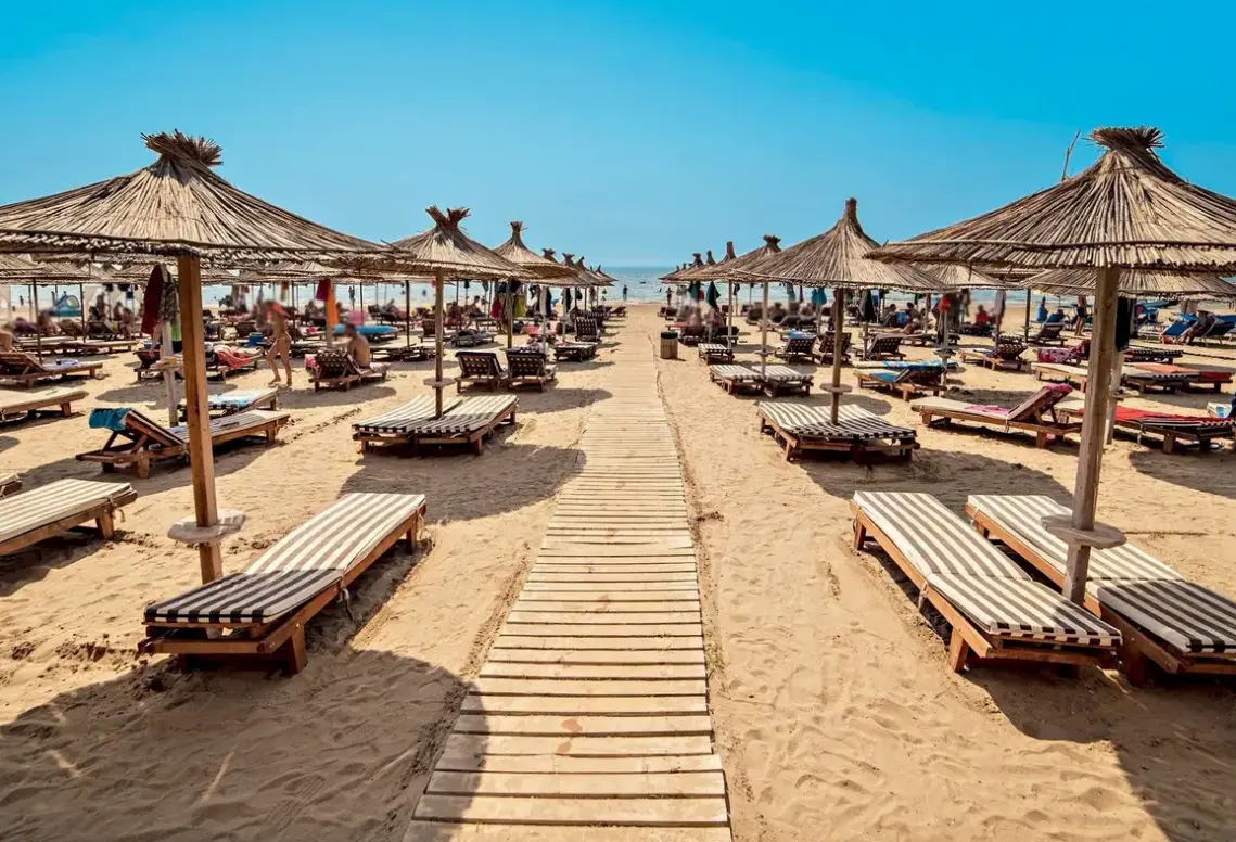 Plaża przy hotelu Adria Palace