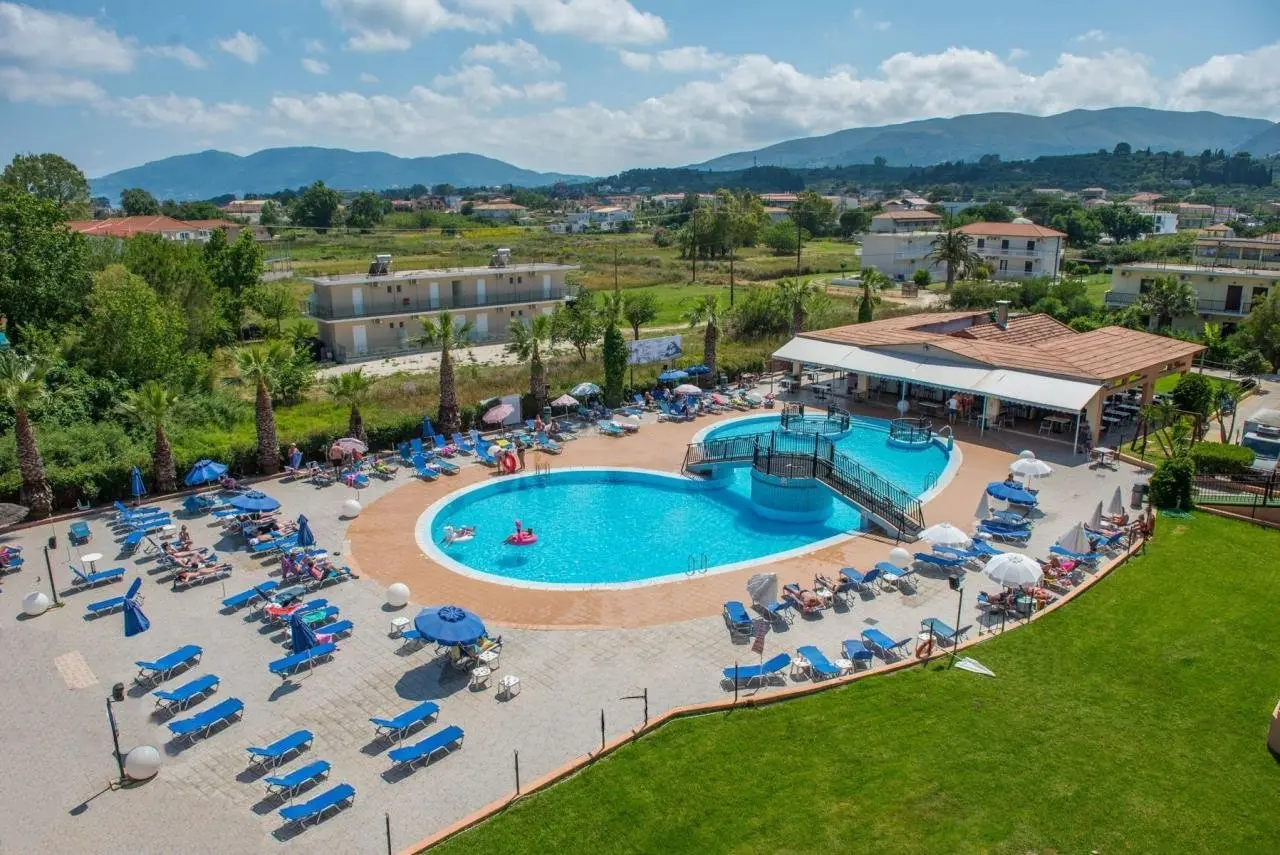 Basen w hotelu Alexander The Great