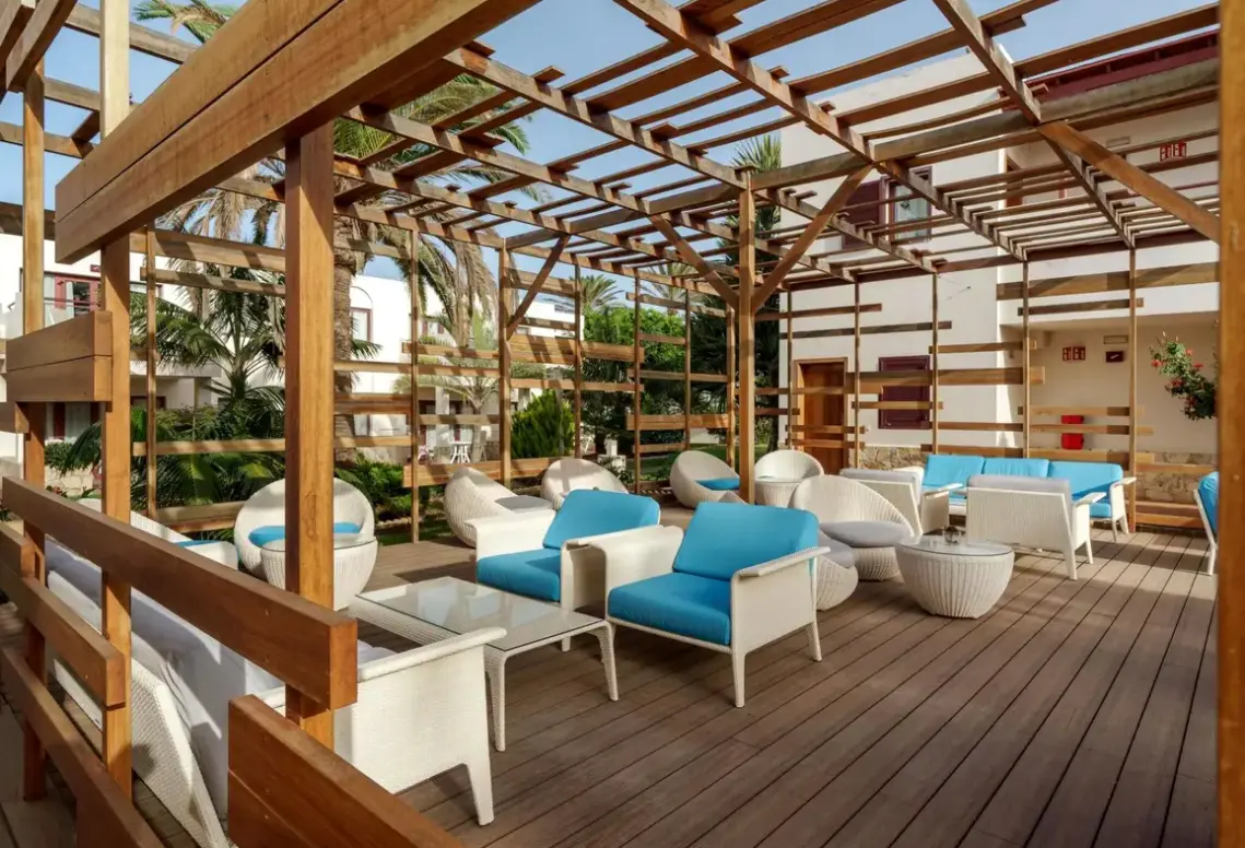 Lobby hotelu Alua Suites Fuerteventura (ex. Suite Atlantis Fuerteventura Resort Be Live)