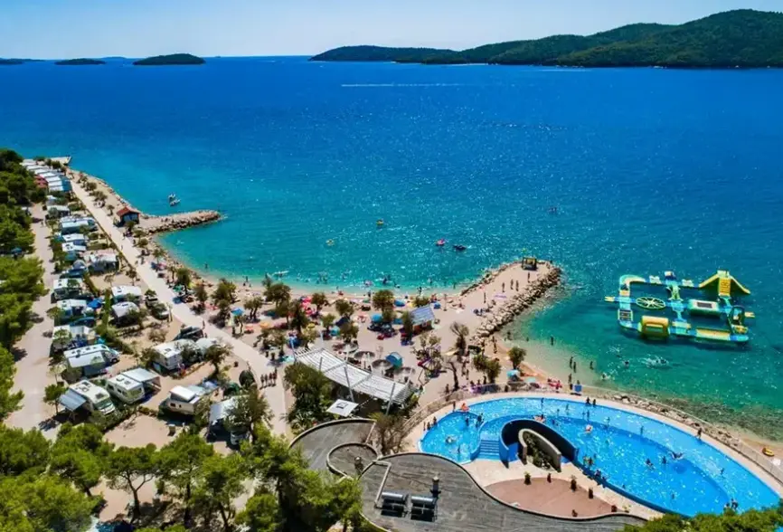 Widok z hotelu Amadria Park Camping Šibenik (ex. Solaris Camp)