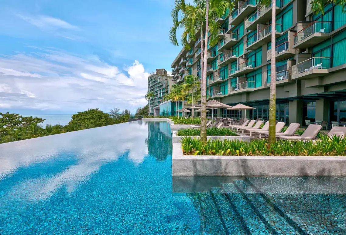 Basen w hotelu Angsana (Teluk Bahang)