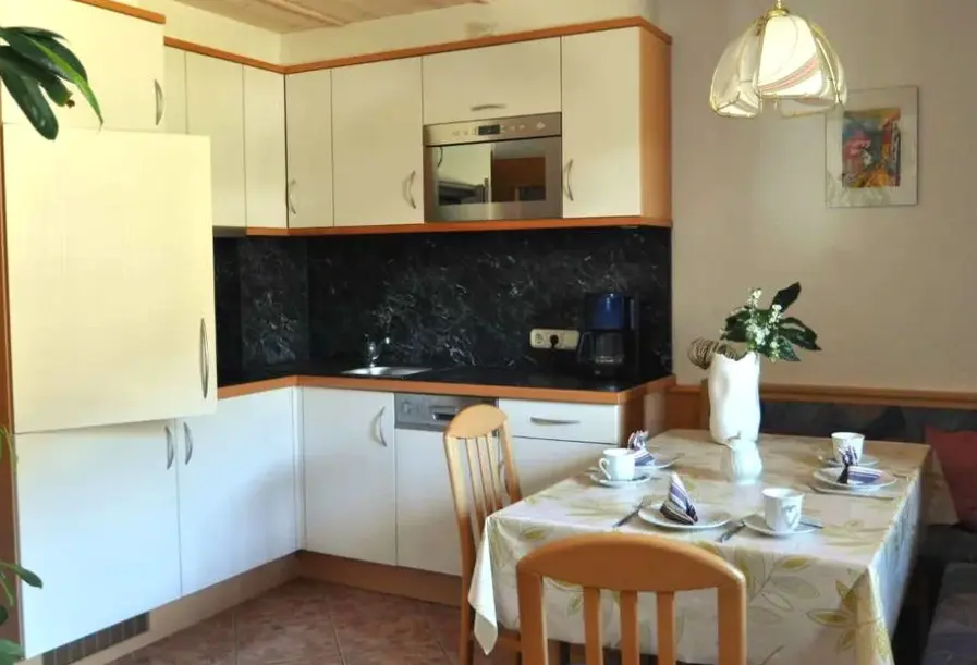Restauracja i jedzenie w hotelu Apart Romerhof