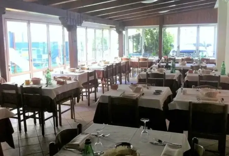 Restauracja i jedzenie w hotelu Arborea