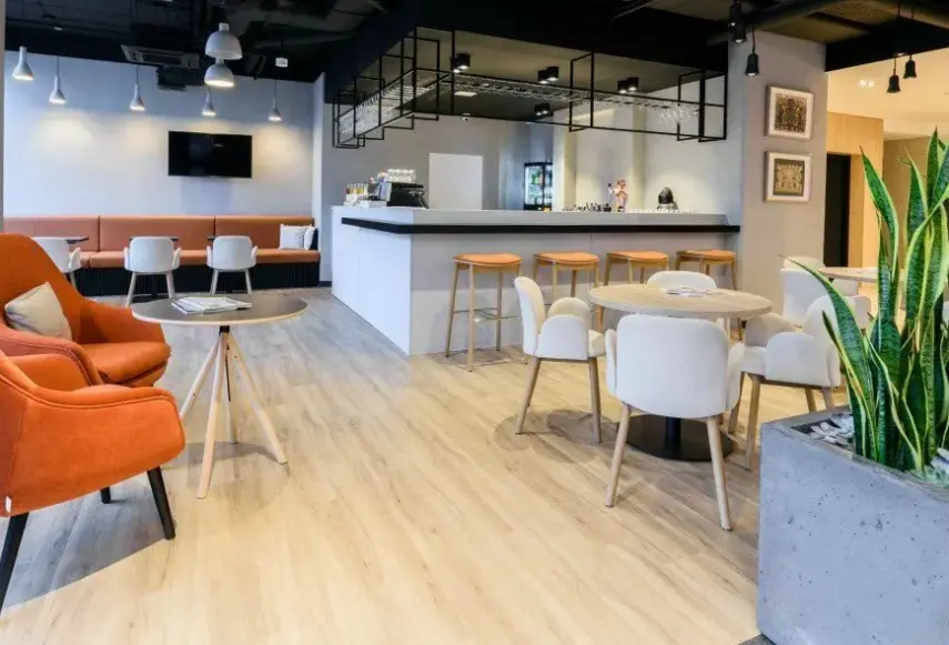 Restauracja i jedzenie w hotelu Arche Lublin