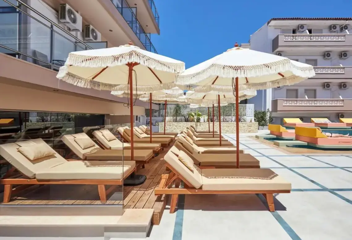 Basen w hotelu Asana (ex Sunny Resort)