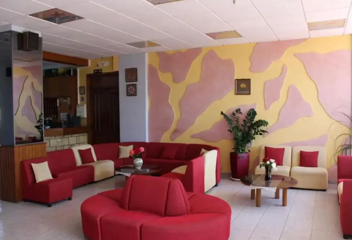 Lobby hotelu Asterias Bay (Theologos)