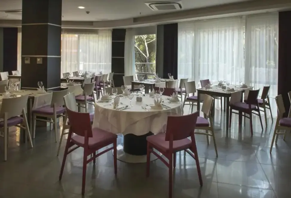 Restauracja i jedzenie w hotelu Aurora (Mali Losinj)