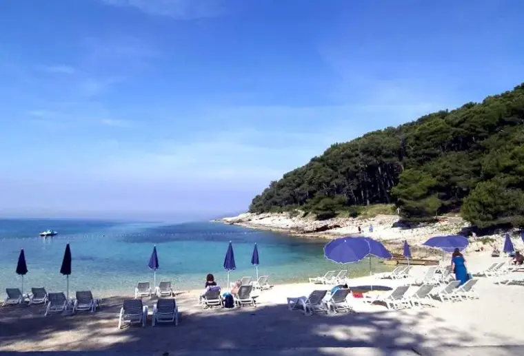 Plaża przy hotelu Aurora (Mali Losinj)