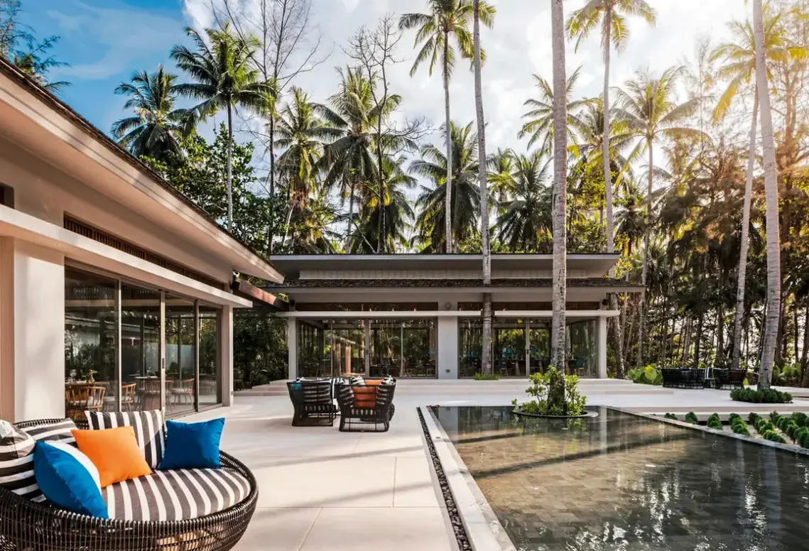 Basen w hotelu Avani+ Khao Lak Resort