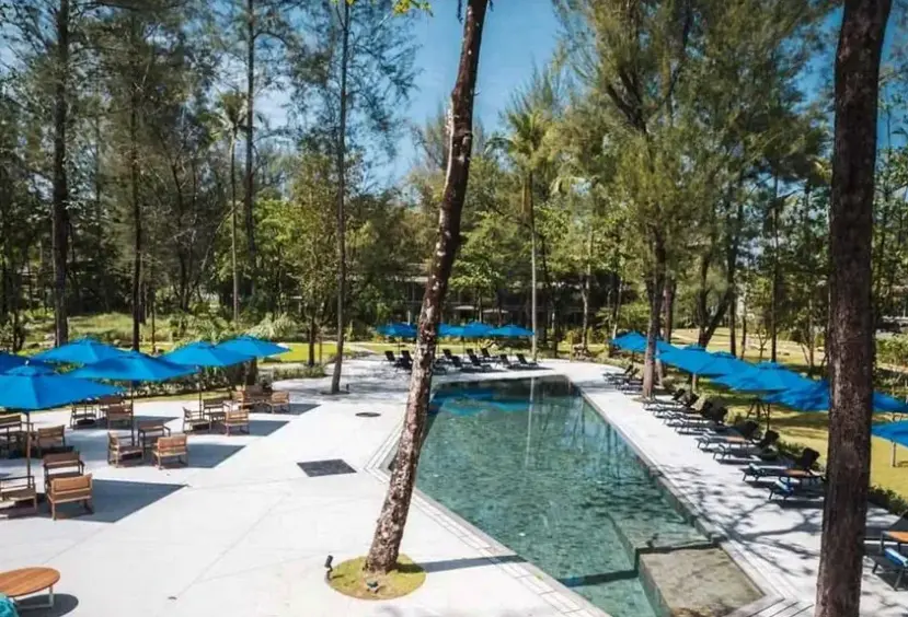 Basen w hotelu Avani+ Khao Lak Resort