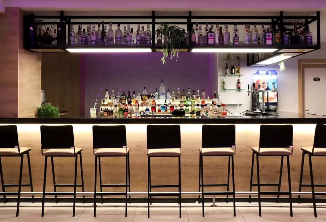 Restauracja i jedzenie w hotelu Ayla By Ekati Mare