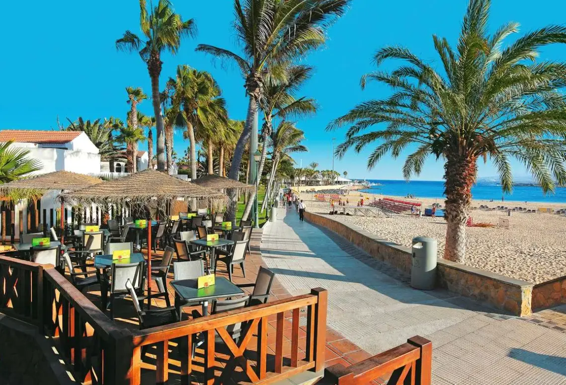 Plaża przy hotelu Barcelo Fuerteventura Castillo (Ex- Barcelo Castillo Beach Resort)