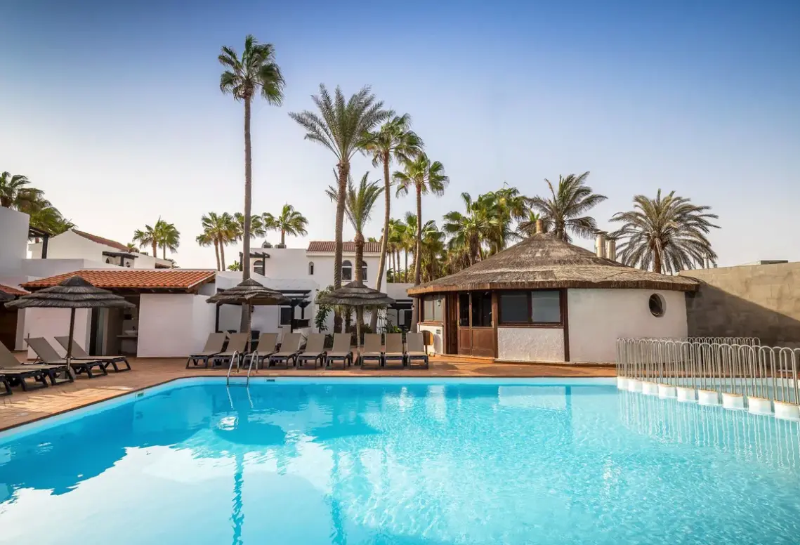 Basen w hotelu Barcelo Fuerteventura Castillo (Ex- Barcelo Castillo Beach Resort)